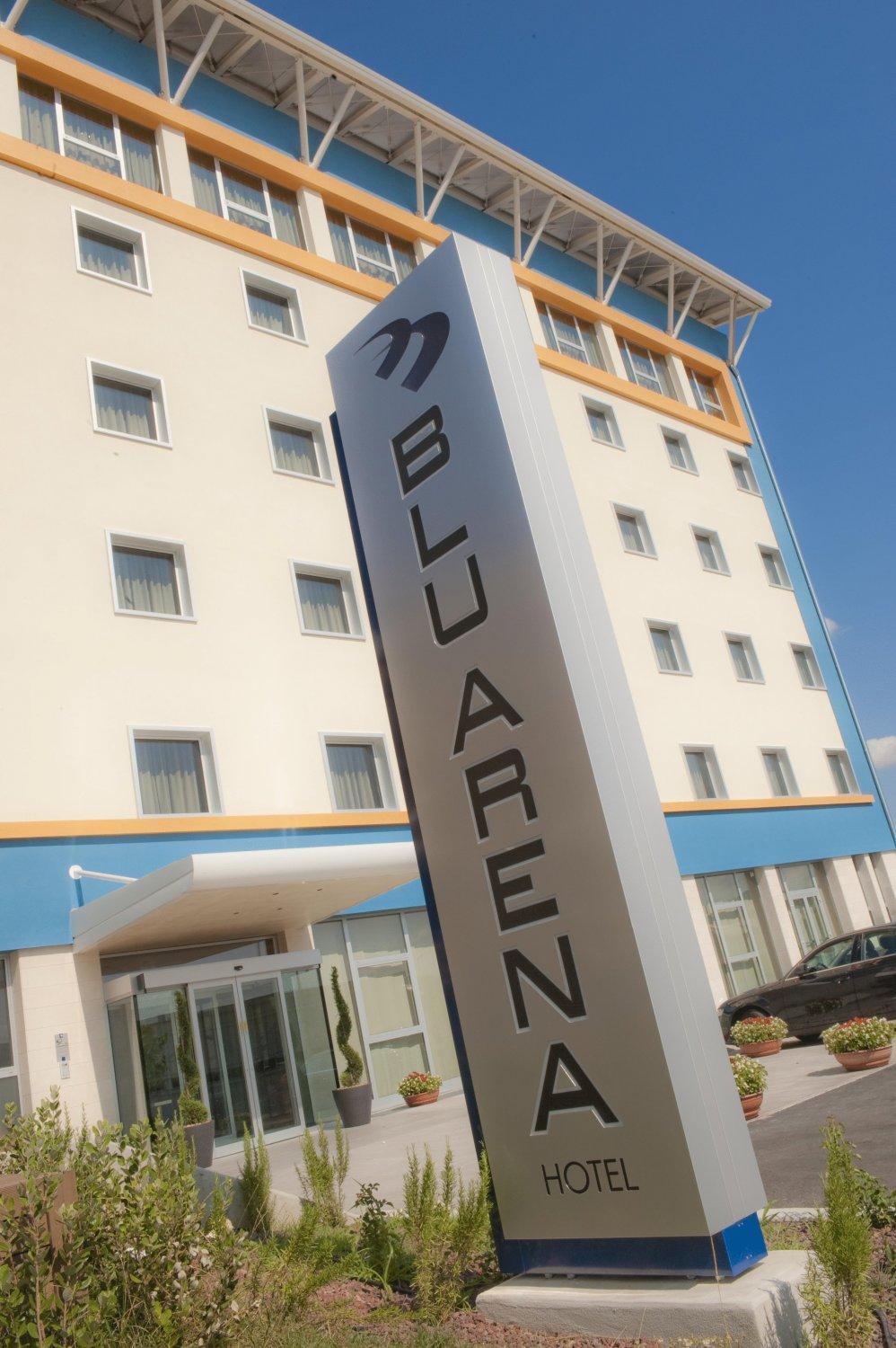 Blu Arena Hotel Montecchio Kültér fotó