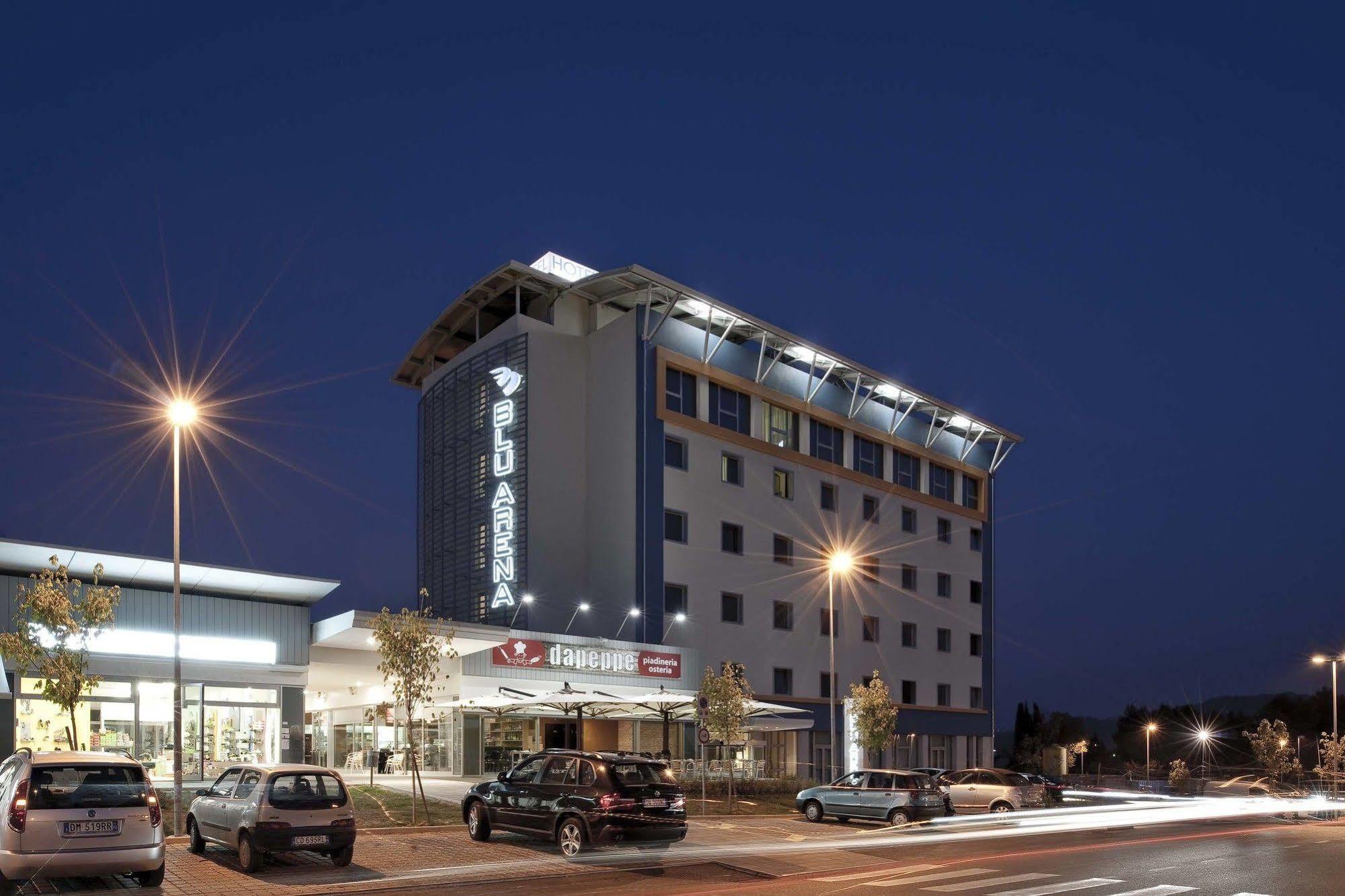 Blu Arena Hotel Montecchio Kültér fotó