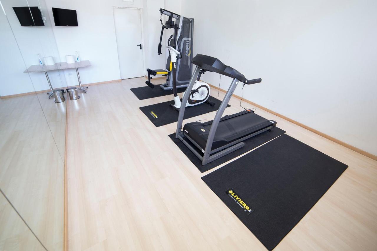 Blu Arena Hotel Montecchio Kültér fotó